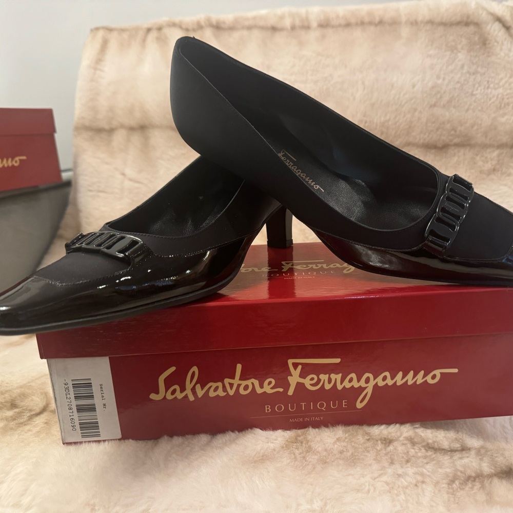 Salvatore Ferragamo Women's Densy Nero Patent Calf Pump Heel Shoes Black Size 9C